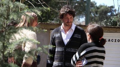 Papelón en Pinamar: la plaza millonaria de Yeza se inunda y la tienen que hacer de nuevo