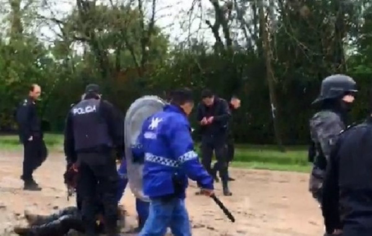 Mano dura: Golpearon a concejales y vecinos de San Vicente en un violento desalojo