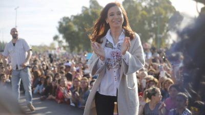 Cristina bancó a los intendentes y dijo que «son los que le ponen el pecho a los reclamos sociales»