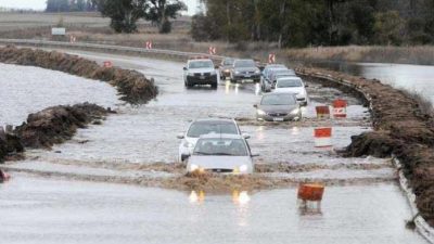 Enojo en las redes: mientras las cámaras apuntan a Miami, las inundaciones castigan a la Argentina