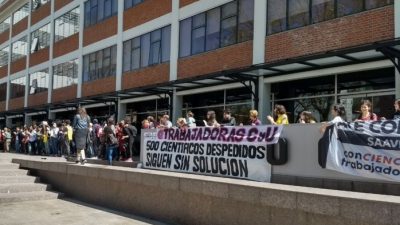Conicet: los becarios excluidos continúan con «la toma pacífica» del edificio