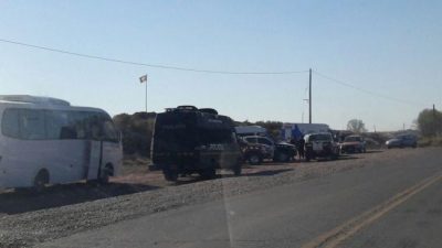 Otra represión contra la nación mapuche: violento desalojo cerca de Vaca Muerta