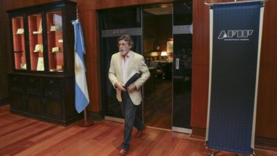 Si se blanquea al lado de Macri, que no se note