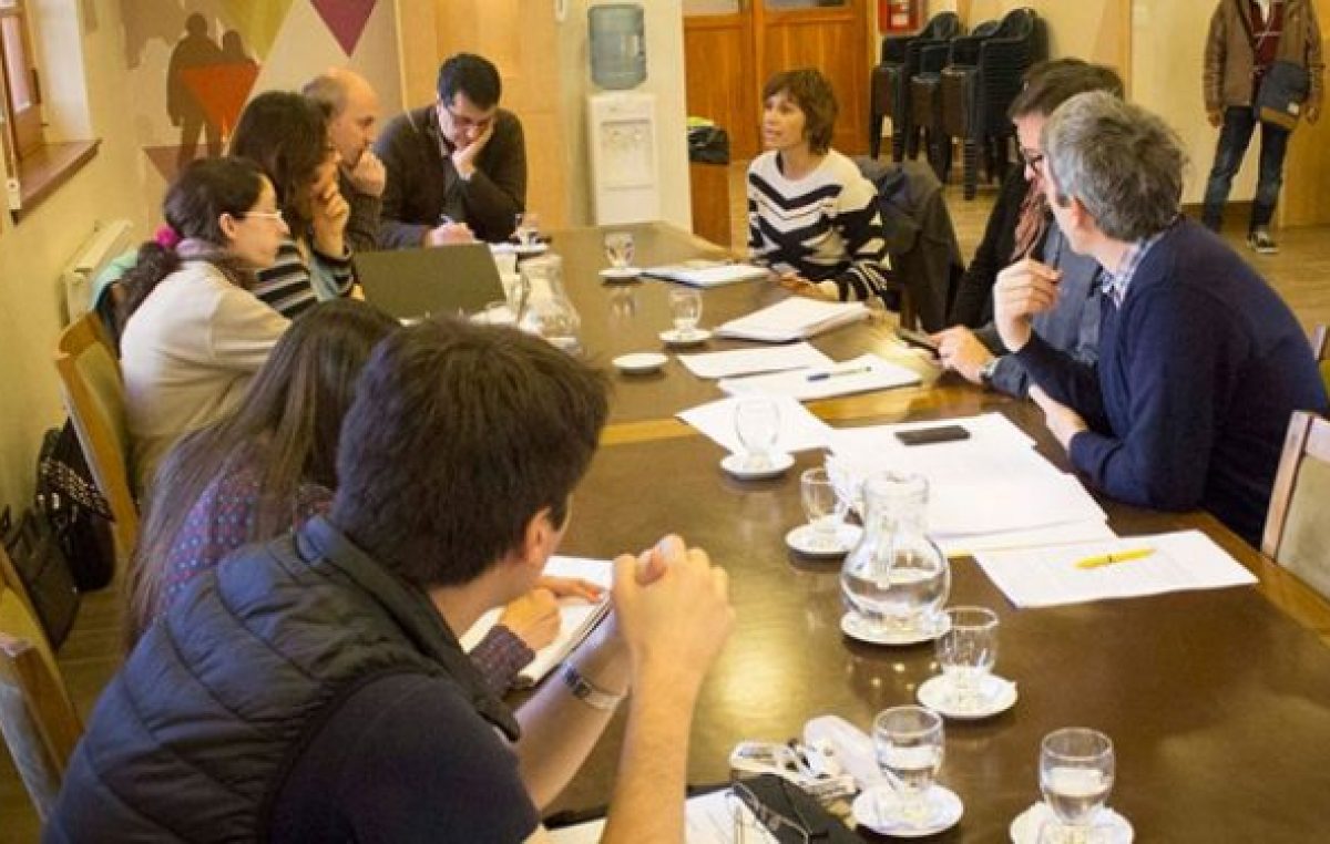 Bariloche es la primera ciudad que adhiere a ley provincial de resarcimientos a despedidos en época de la dictadura