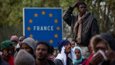 Francia: Una ley para expulsar inmigrantes sin papeles