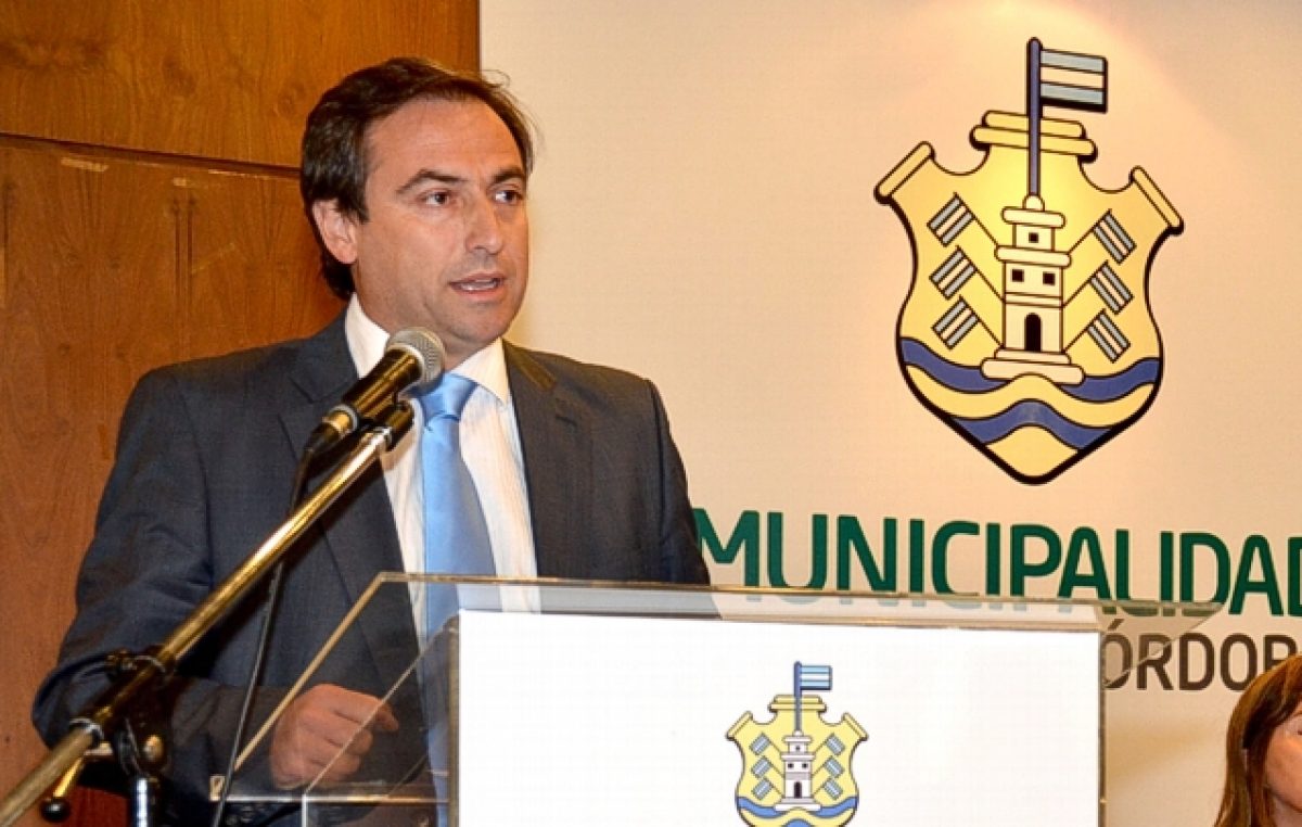 El Intendente de Córdoba defiende la ordenanza que limita el uso de azúcar