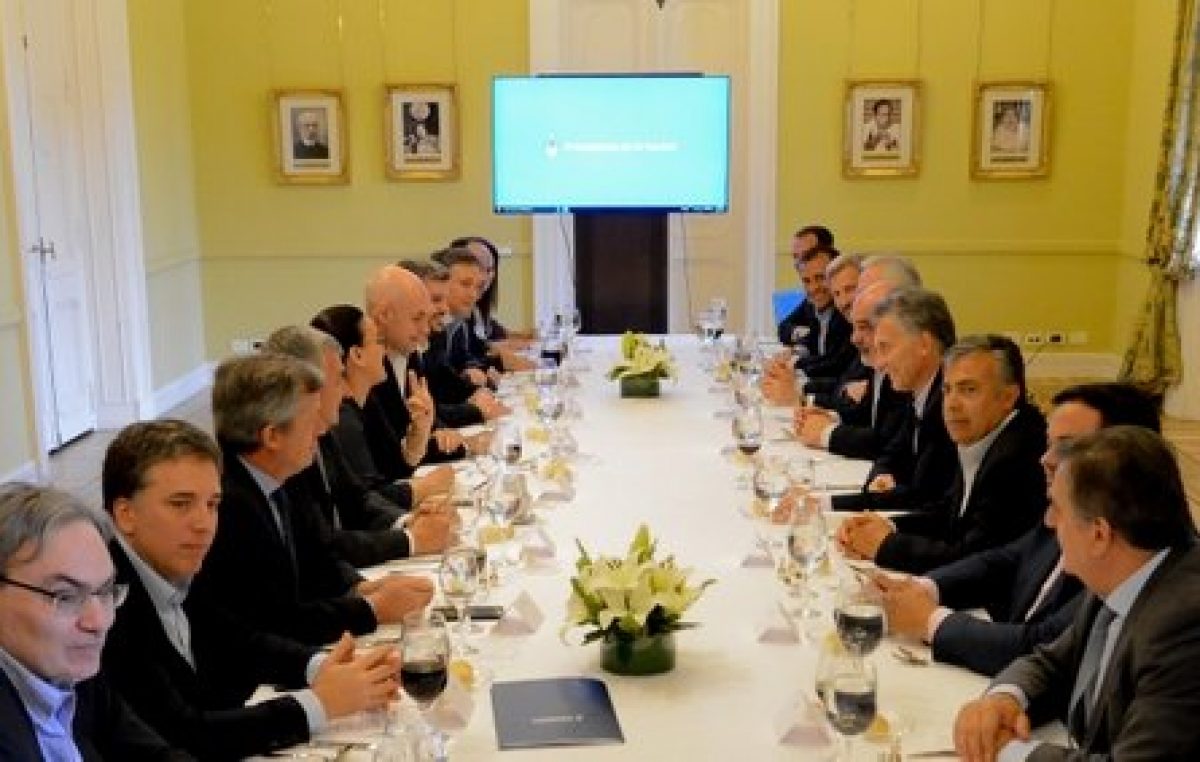 Macri anuncia el lunes su plan de reformas ante todo el arco político