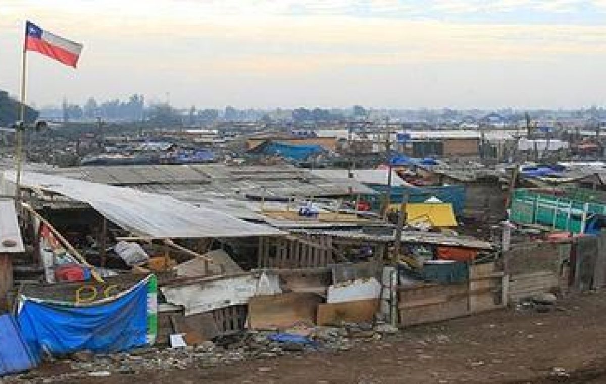 Alquileres altos producen aumento de familias chilenas en villas miserias