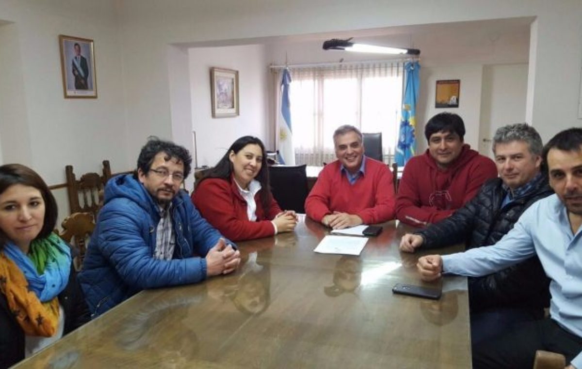 El Ejecutivo municipal de Esquel ofreció aumento de 1.000 pesos y 20 pases a planta