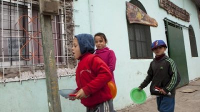 Lejos de la pobreza cero: cientos de personas marcharon para denunciar que “el hambre es un crimen”