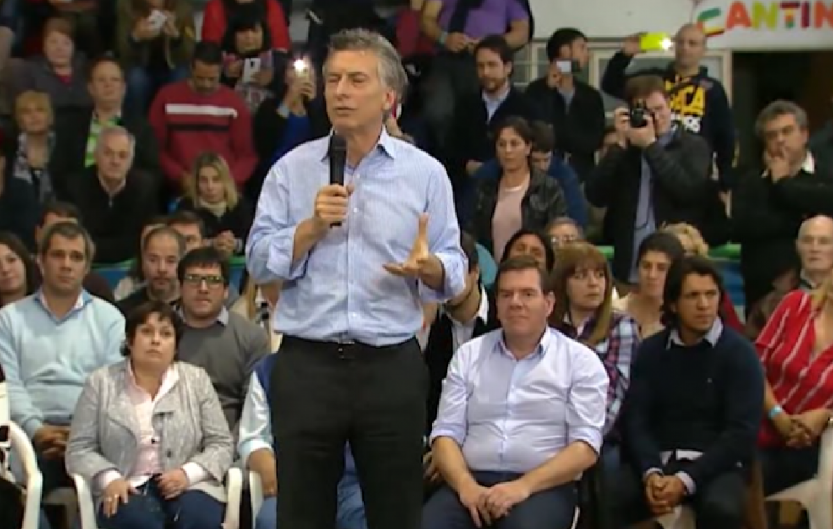 Macri visitó una Olavarría en emergencia laboral y dijo que «es mentira que no hay trabajo»