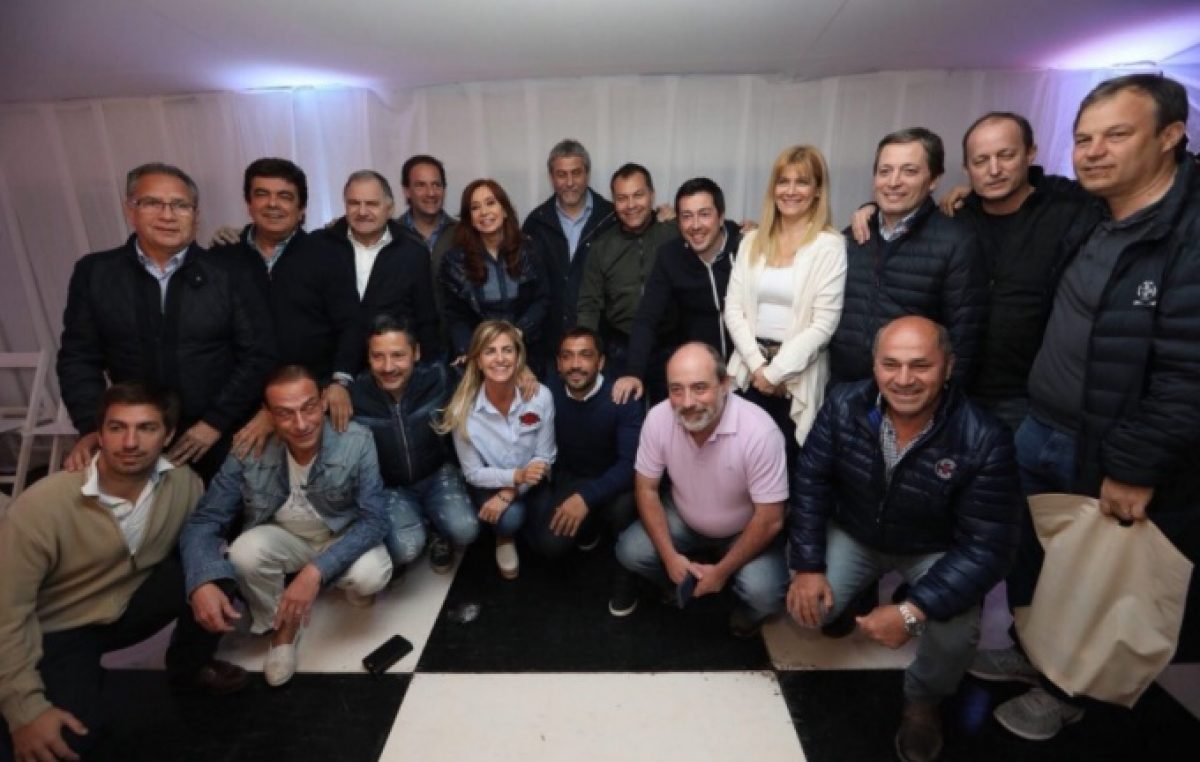 La cumbre de Cristina con intendentes: el acto en Racing y la estrategia de cara a las elecciones