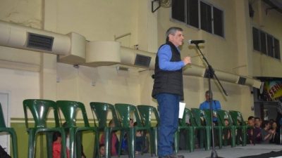 Intendente massista le pidió la renuncia a todo su Gabinete luego de que lo dejaran solo en un acto