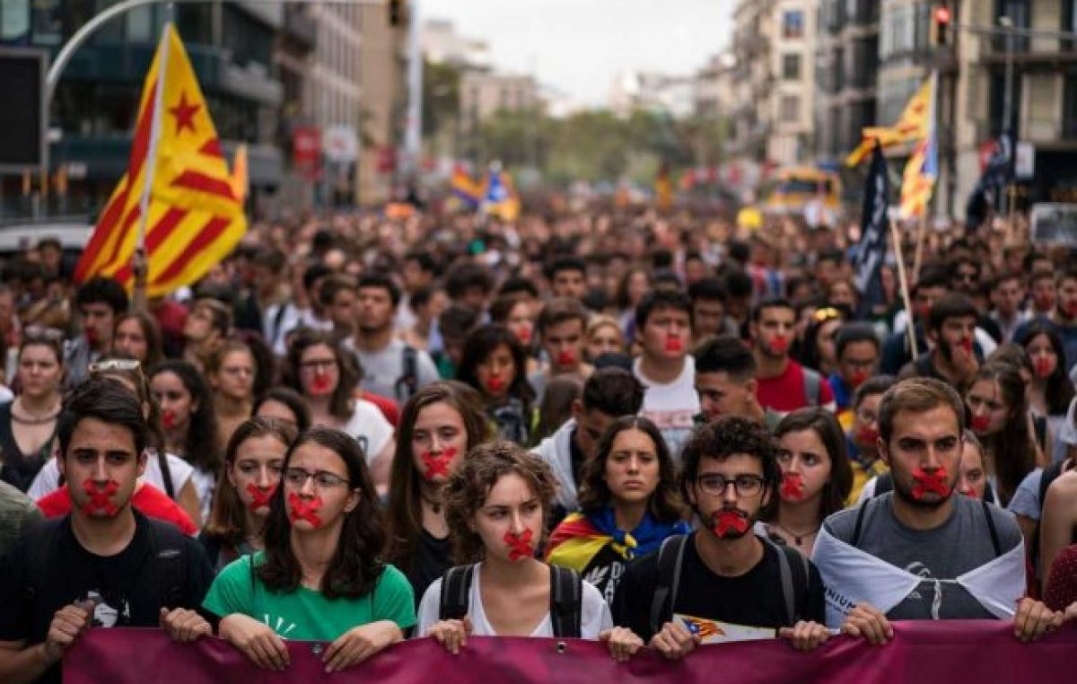 Cataluña presiona con un paro y pide «mediación internacional»
