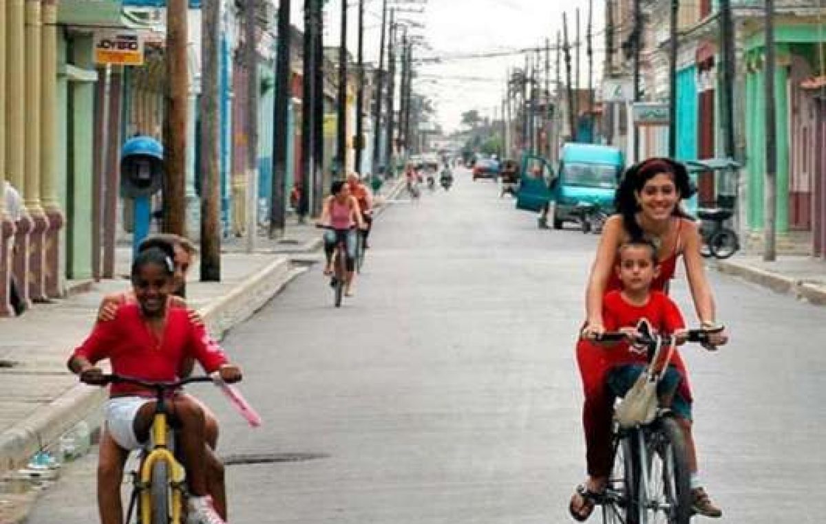 Entre la necesidad y el ingenio, la bici vuelve a Cuba