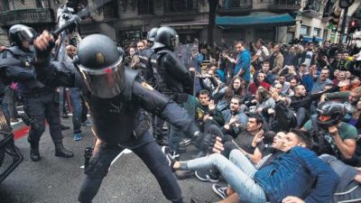 Cataluña votó pese a la represión del Estado español