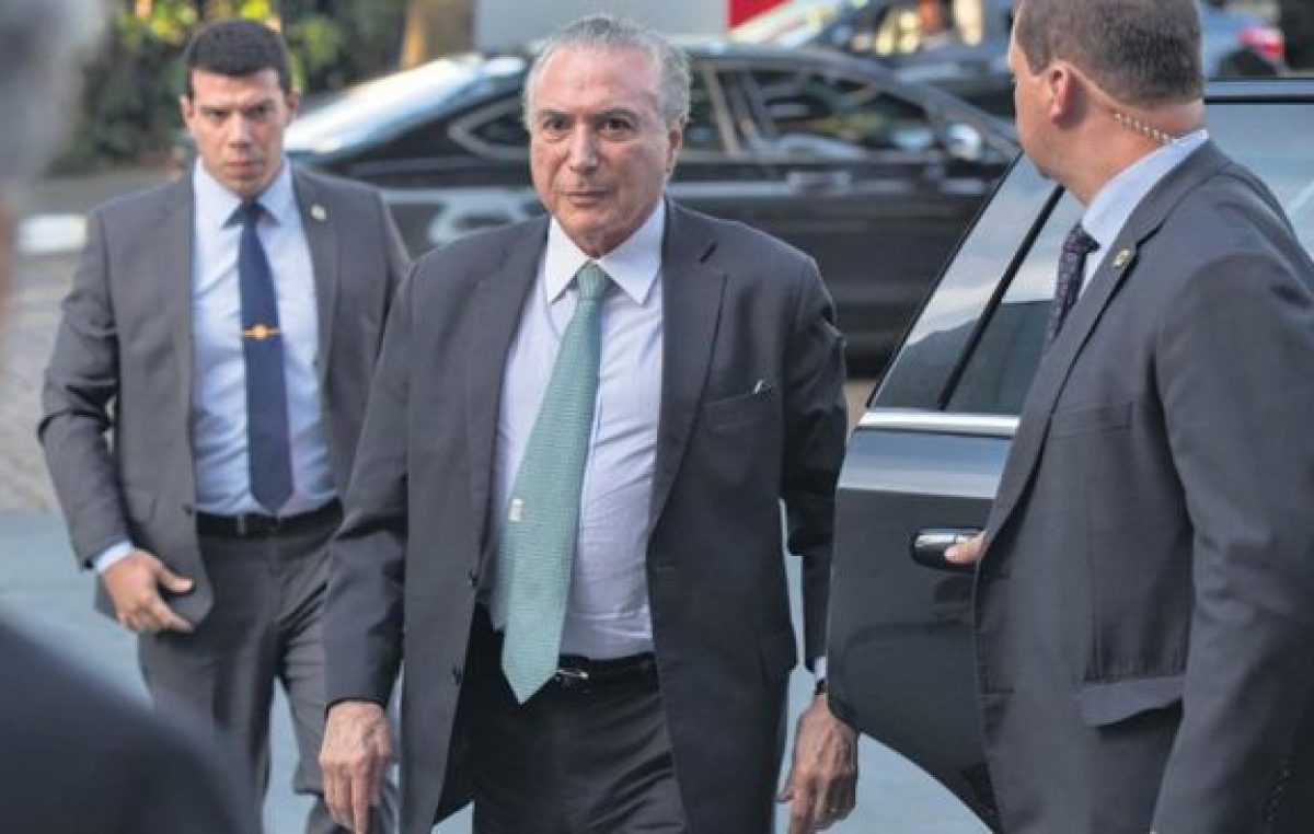 Temer se defiende con fondos del Estado