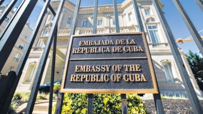 EE.UU. expulsó a 15 diplomáticos cubanos