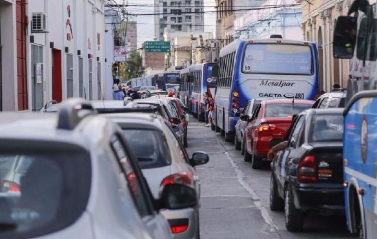 Al final sacarán los colectivos de Saeta del microcentro salteño