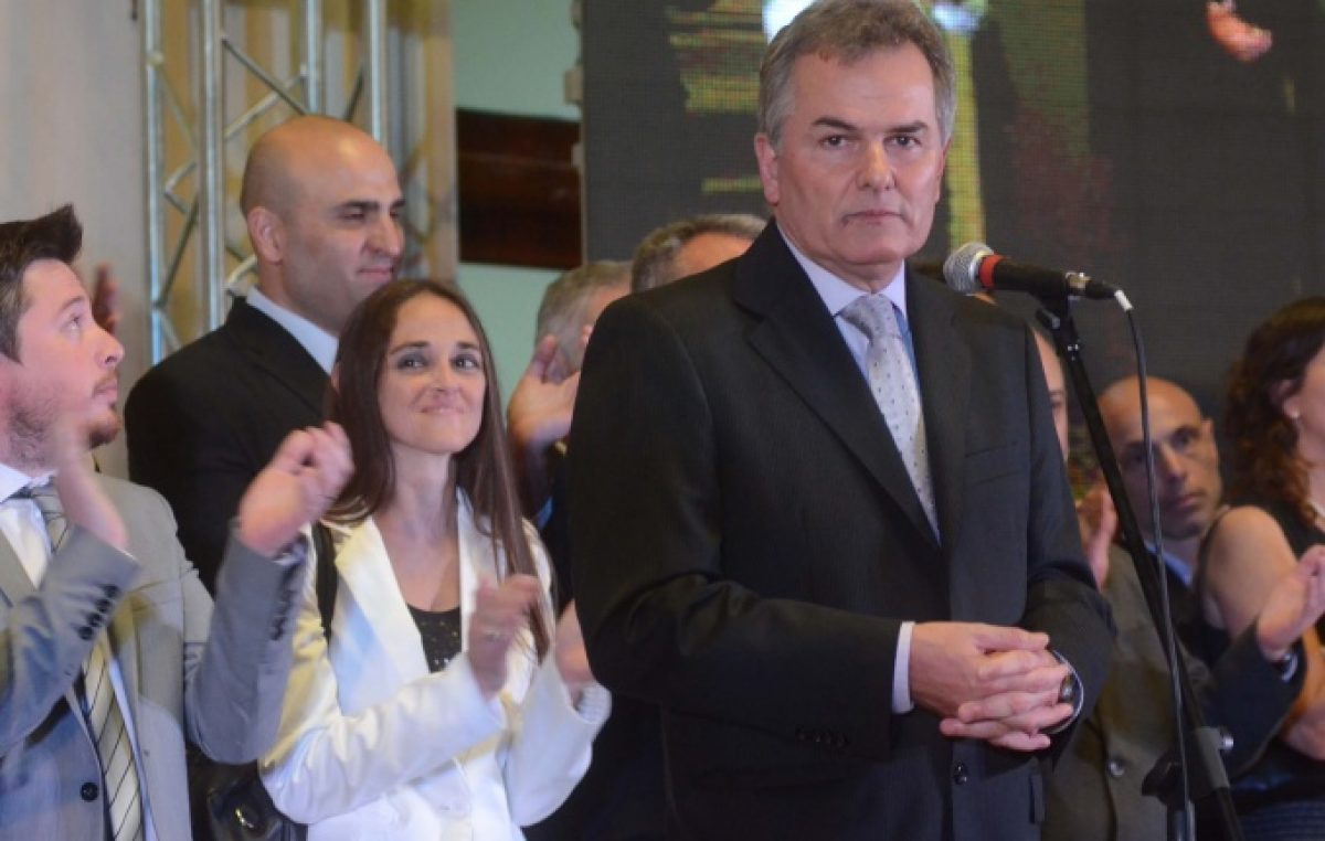 Detalles del caso del intendente que pagó el hotel a Arjona y lanzó un ajuste sobre los museos
