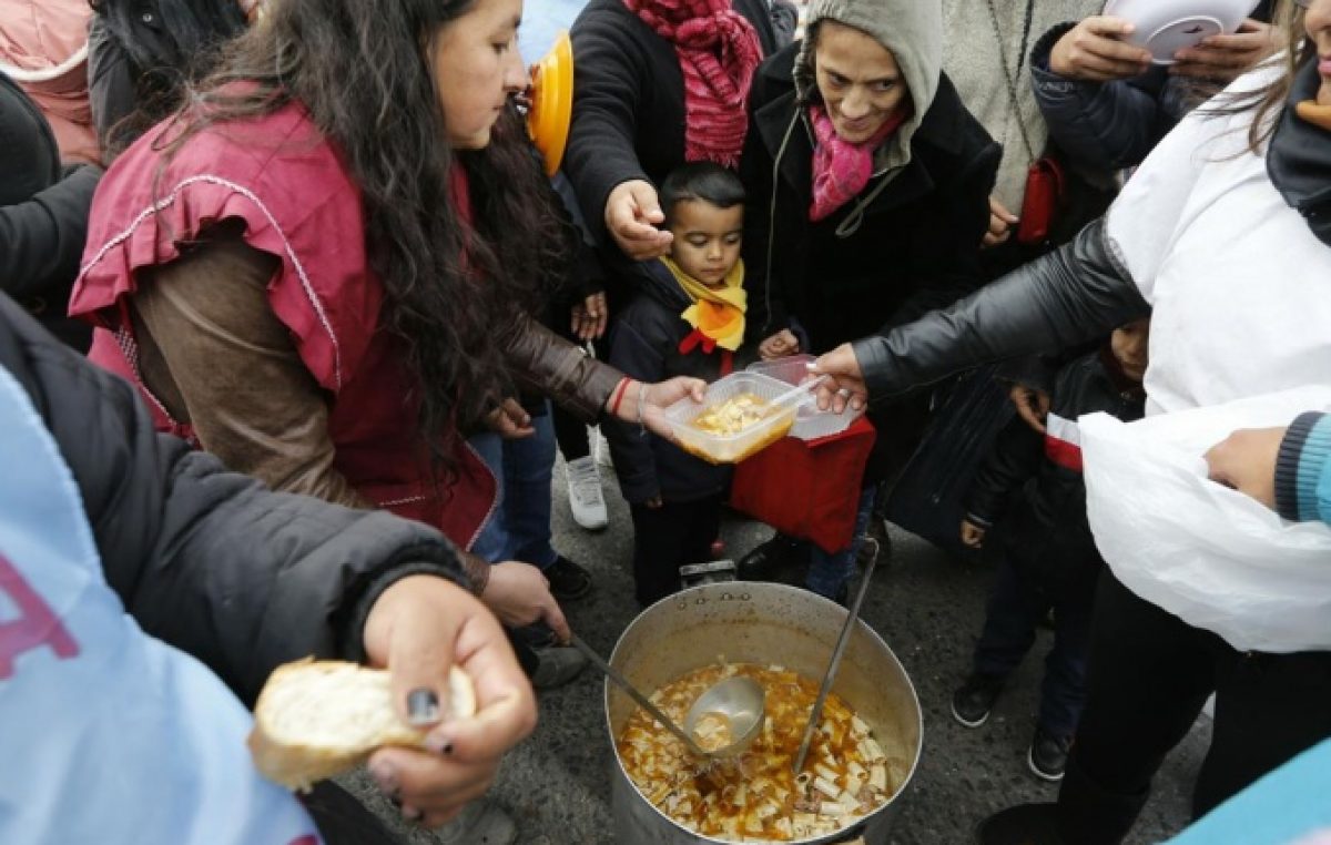 Una familia necesita $15.677 para no ser pobre y organismos reclaman por la emergencia alimentaria