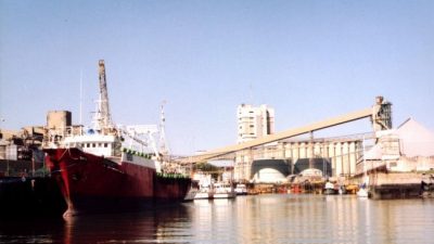 Finalmente, el abogado de Dietrich se quedó al frente del Puerto de Bahía Blanca