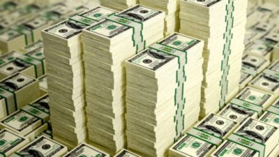Economistas advierten que si Argentina se sigue endeudando podría caer en un nuevo default