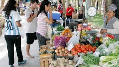 Cada vez más gente se gana la vida en las ferias neuquinas