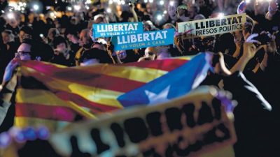 Cárcel para el gobierno independentista catalán