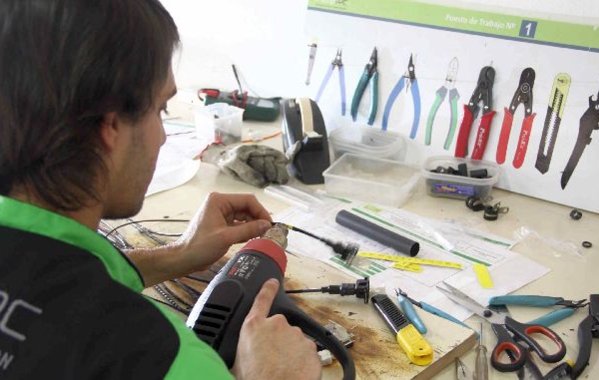 En sus 113 años, Buchardo lanzó su escuela municipal de oficios