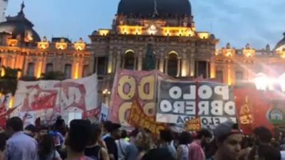 Realizaron un ruidazo en Tucumán contra las reformas de Cambiemos