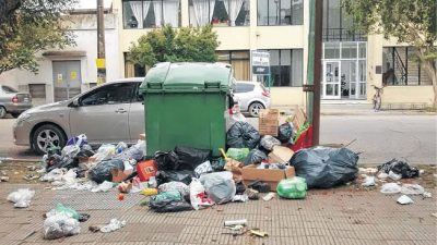 Suárez: el intendente ordenó que sean descontados los días de paro