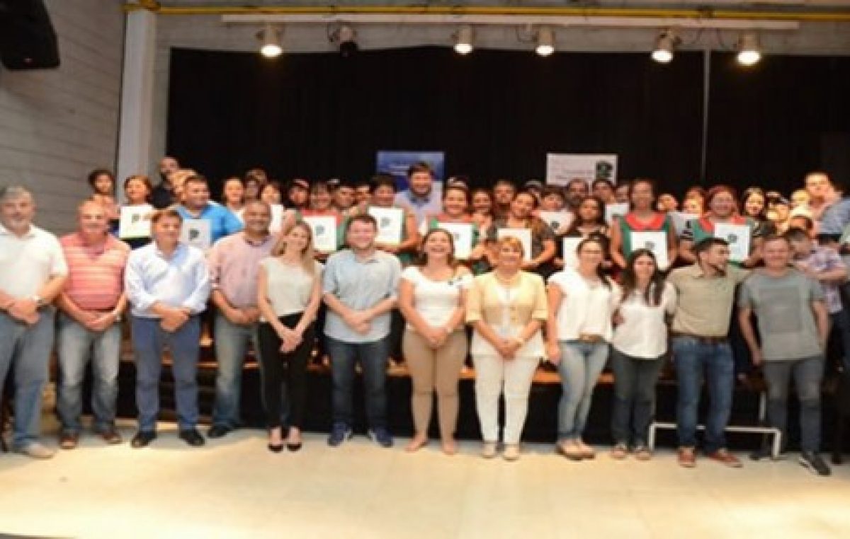 Incorporaron 47 trabajadores municipales a planta permanente en Reconquista