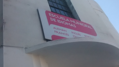 Sigue la polémica: Grindetti avanzó contra la Escuela Municipal de Idiomas  de Lanús y desplazó a sus directivos