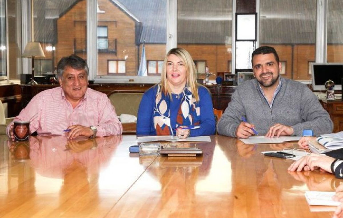 El Gobierno acordó el consenso fiscal con los municipios de Ushuaia y Tolhuin