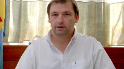 Crisis política en Ayacucho: el intendente Zubiaurre anunciaría hoy que renuncia a su cargo