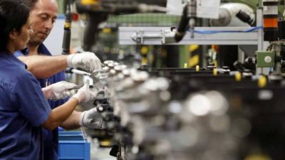 Crisis en las pymes: El sector cierra un año durísimo por las medidas económicas y augura un 2018 peor