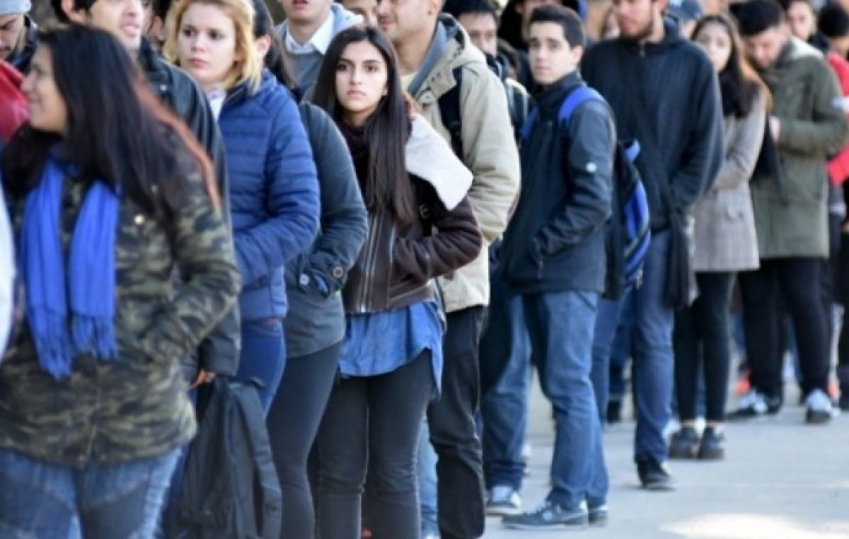 La desocupación se profundiza en la juventud y las mujeres son las más perjudicadas