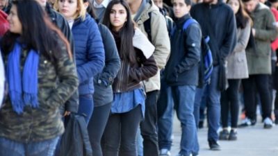 La desocupación se profundiza en la juventud y las mujeres son las más perjudicadas