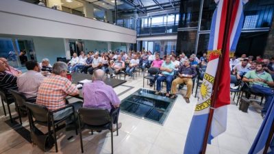 Municipales de Santa Fe se declararon en Estado de Alerta contra el Ajuste