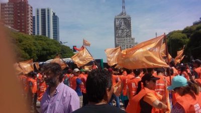 Municipales de Santa Fe se movilizan al Congreso de la Nación
