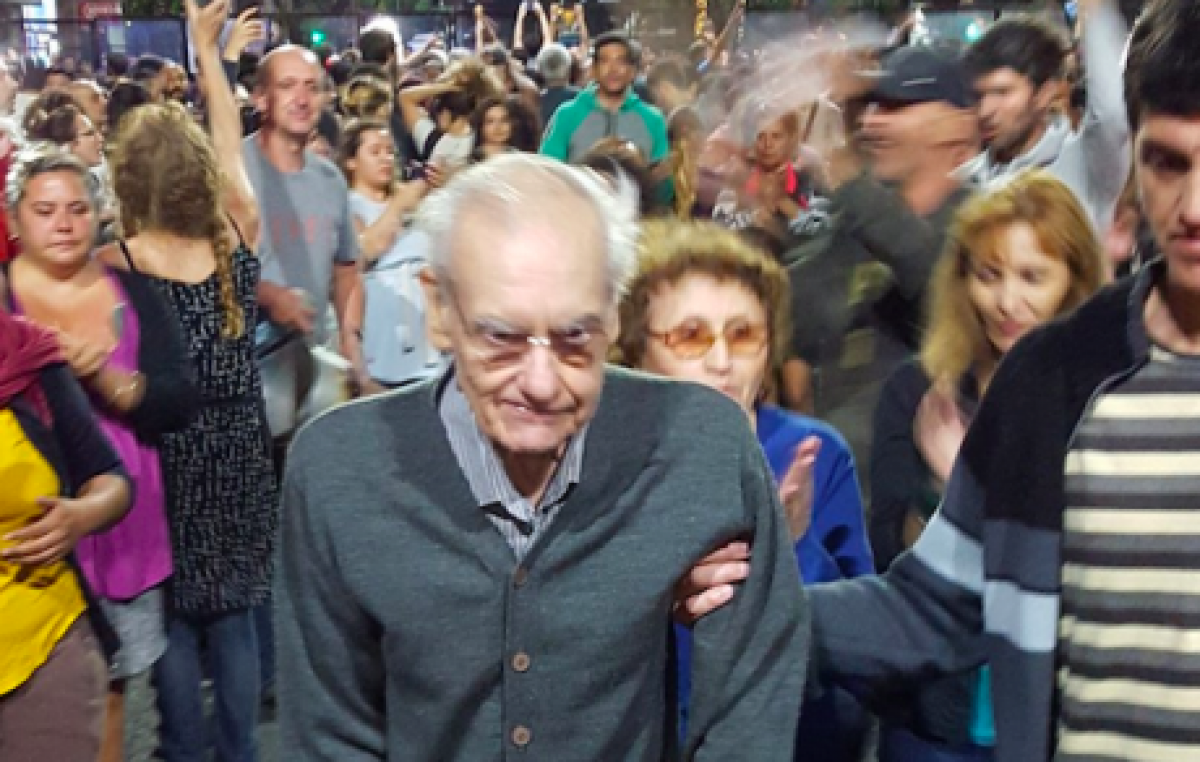 Cacerolazos en todo el país: el pueblo salió a las calles contra la reforma previsional