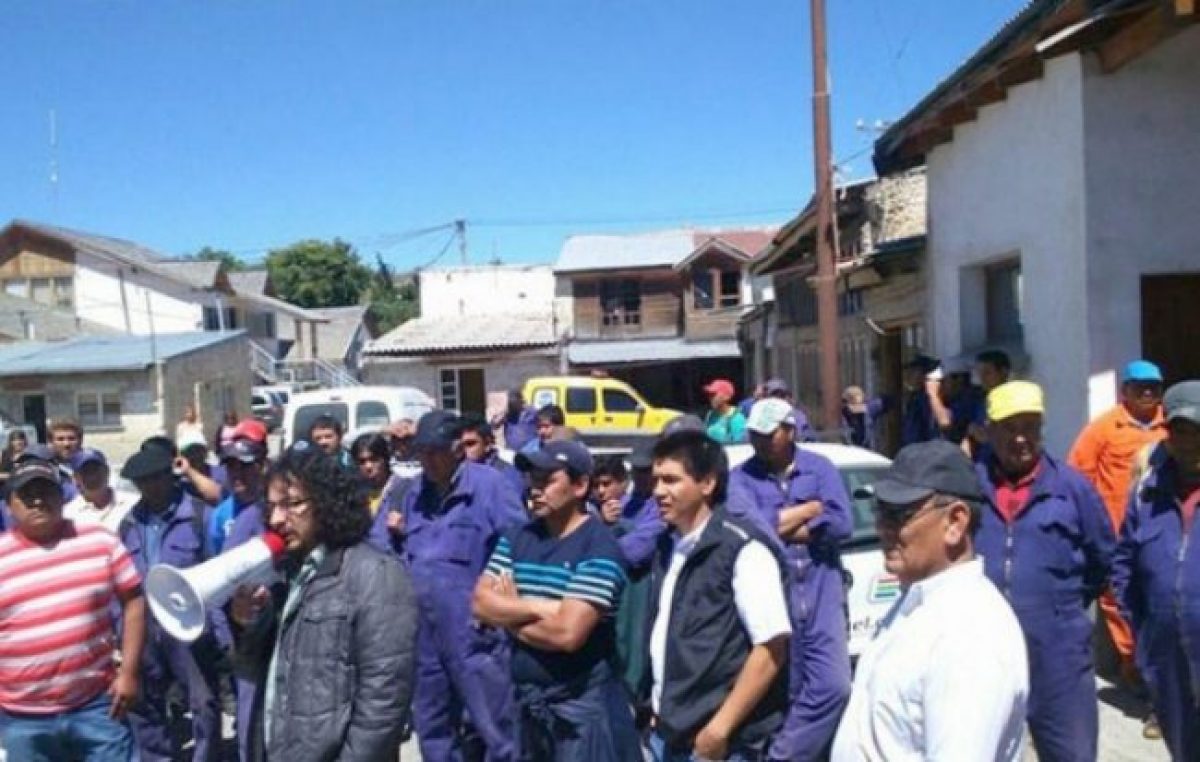 SOEME Esquel declaró una retención de servicios en municipios de la región