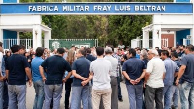 Trabajadores se movilizan contra los despidos en Santa Fe
