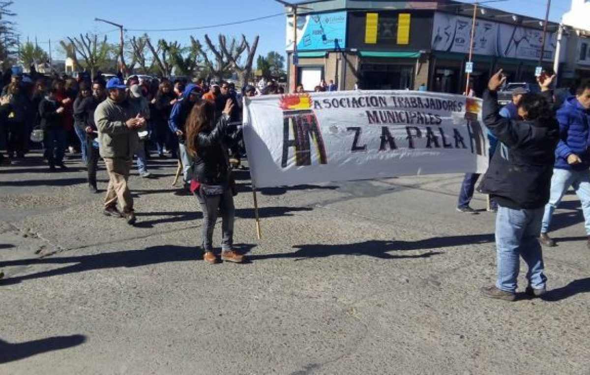 Municipales de Zapala acordaron un bono de 1500 pesos