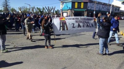 Municipales de Zapala acordaron un bono de 1500 pesos