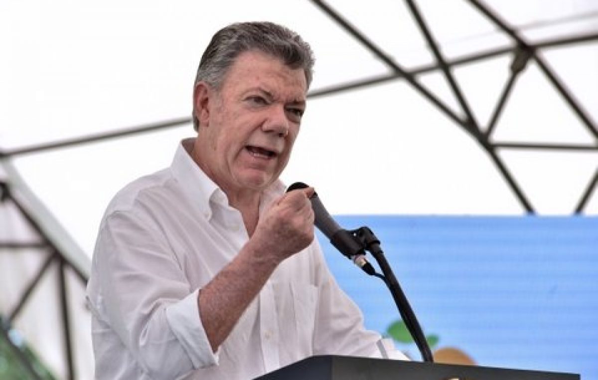 Colombia: Santos suspende el diálogo con el ELN por una serie de atentados