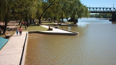 Río Cuarto: Con una inversión de 63 millones, avanzan las costaneras del río