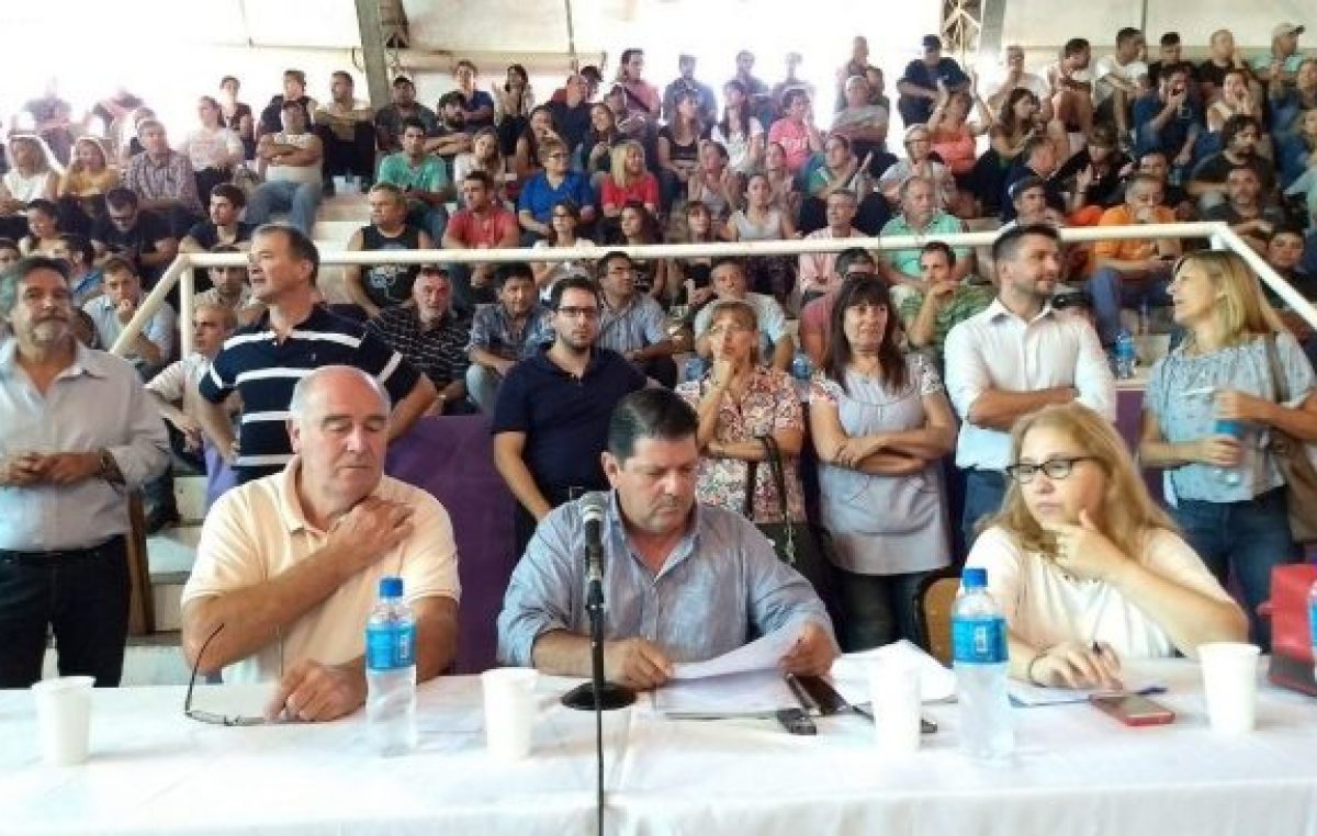 Los municipales de Bahía y el gobierno se pusieron de acuerdo y el titular del sindicato pidió disculpas