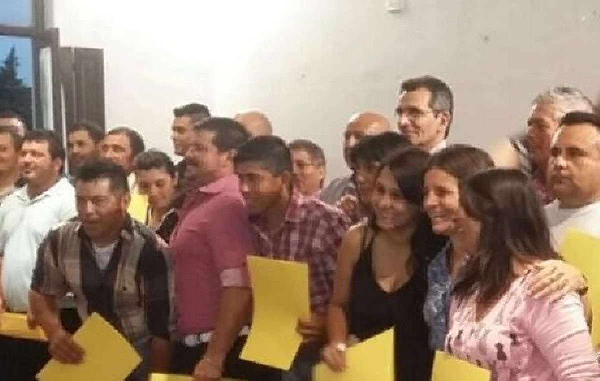 Vera: El gobierno local pasó a planta a 20 contratados